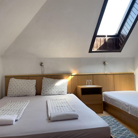 Hotel Pestujhely Panzio-Etterem Budapešť Exteriér fotografie